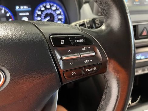 Used 2020 Hyundai Kona Limited FWD image 27