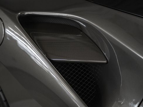 Used 2019 Ferrari 488 Spider RWD image 13