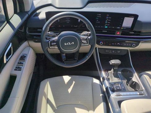 Used 2025 Kia Carnival SX Prestige image 53