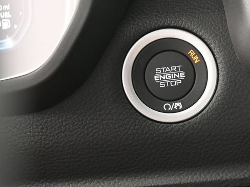 New 2026 RAM 1500 4x4 Crew Cab image 19