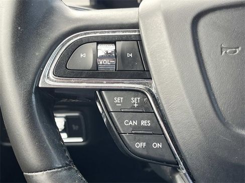 Used 2021 Lincoln Nautilus AWD w/ Equipment Group 101A image 28