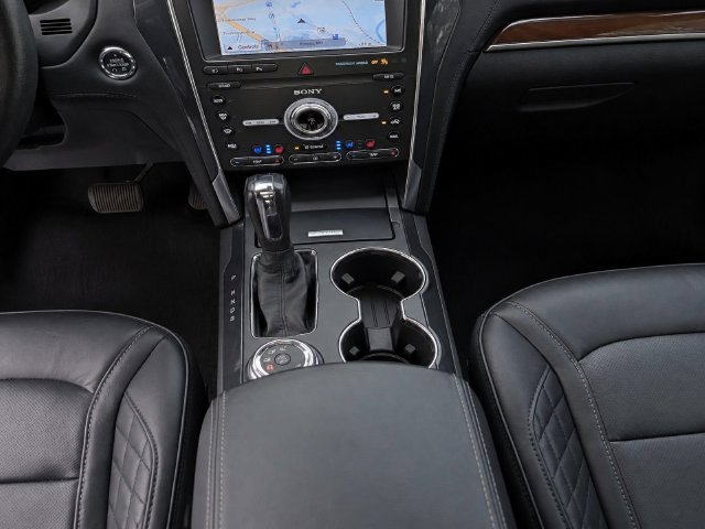 Used 2019 Ford Explorer Platinum AWD/4WD image 27
