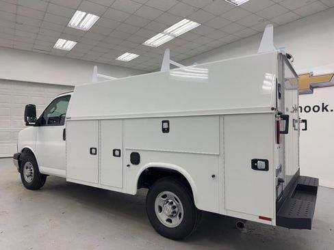 New 2025 Chevrolet Express 3500 Work Van w/ Power Convenience Package image 7