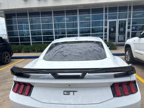 Used 2026 Ford Mustang GT Premium RWD image 9