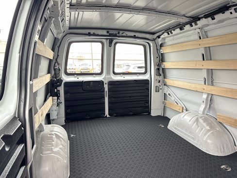 Used 2024 Chevrolet Express 2500 w/ Driver Convenience Package image 14