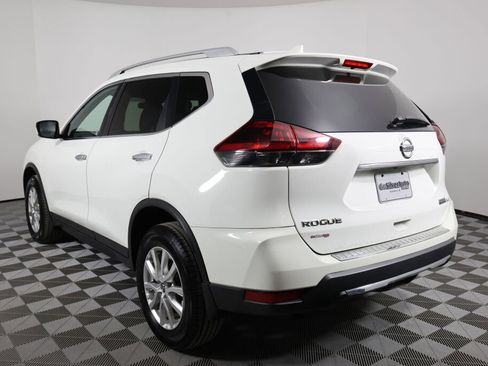 Used 2019 Nissan Rogue S w/ Special Edition Package image 4