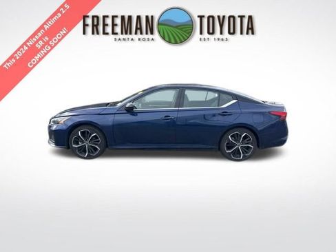 Used 2024 Nissan Altima 2.5 SR image 1