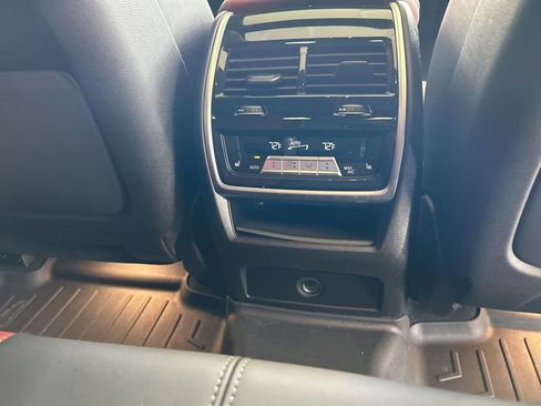 Used 2024 BMW X6 M60i image 33