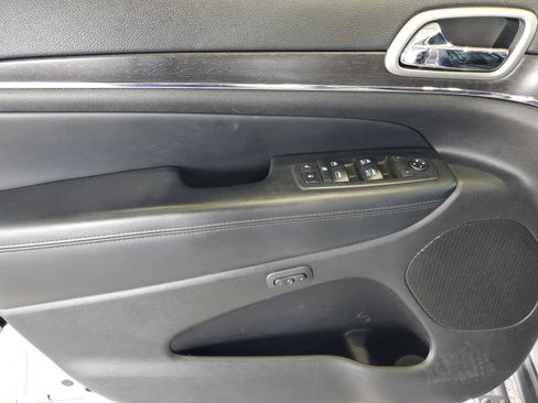 Used 2018 Jeep Grand Cherokee Limited RWD image 14