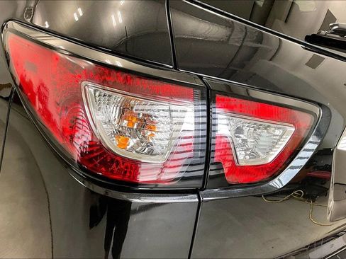 Used 2015 Chevrolet Traverse LT w/ LPO, 'HIT The Road' Package AWD/4WD image 32