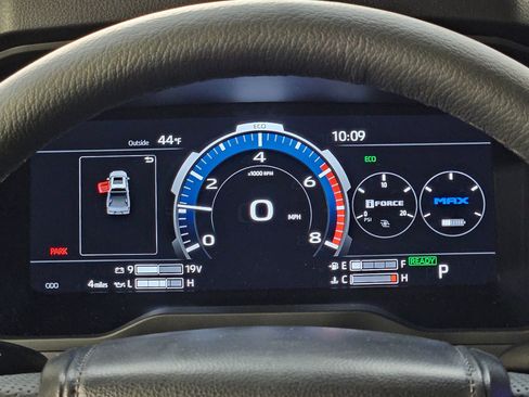 New 2026 Toyota Tundra Limited AWD/4WD image 16