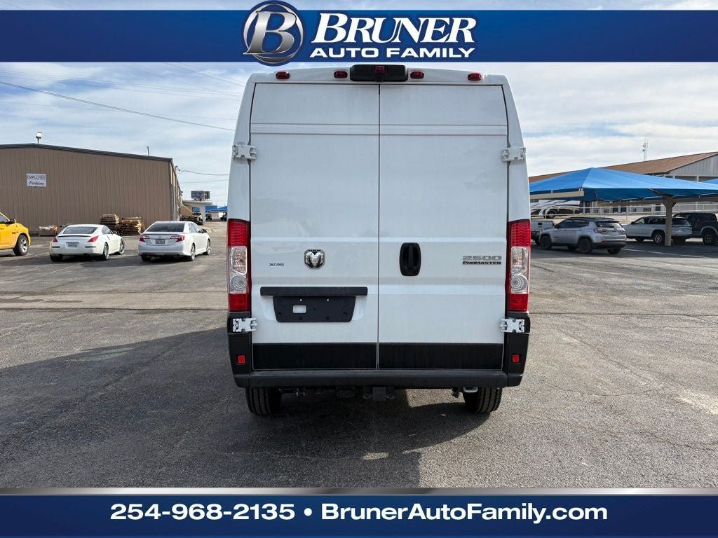 New 2026 RAM ProMaster 2500 w/ Convenience Group FWD image 7