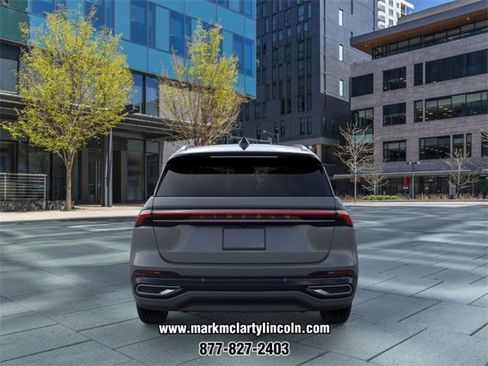 New 2025 Lincoln Nautilus Reserve image 5