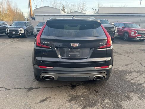 Used 2024 Cadillac XT4 Premium Luxury image 6