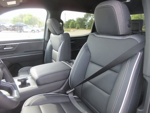 New 2026 GMC Sierra EV Elevation w/ LPO, Elevation Dark Package image 12