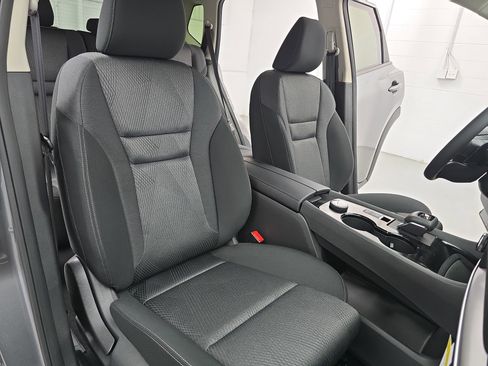 New 2026 Nissan Rogue SV AWD/4WD image 10