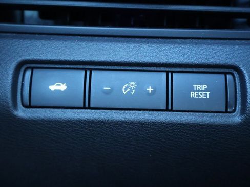 Used 2024 Nissan Altima 2.5 SV image 17