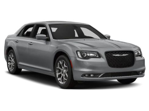 Certified 2018 Chrysler 300 S image 6