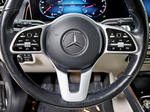 Used 2021 Mercedes-Benz GLB 250 4MATIC image 17