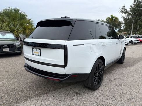Used 2025 Land Rover Range Rover Long Wheelbase SE AWD/4WD image 5
