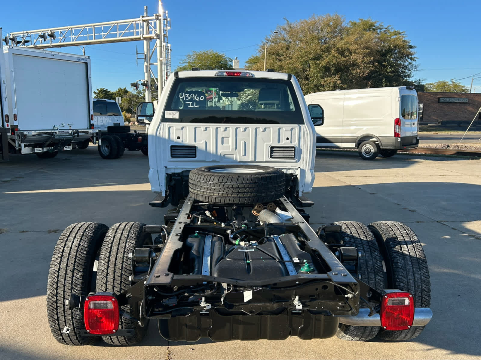 New 2027 Ford F350 XL w/ XL Chrome Package AWD/4WD image 3
