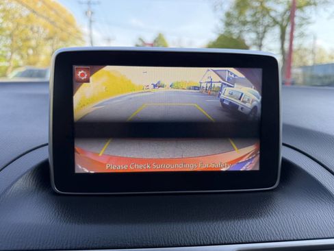 Used 2016 MAZDA MAZDA3 i Grand Touring FWD image 19