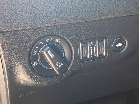 Used 2023 Chrysler 300 S RWD image 20