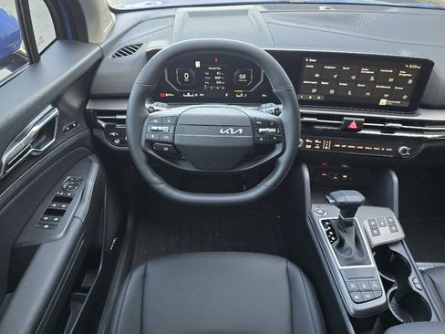 New 2026 Kia Sportage SX FWD image 6