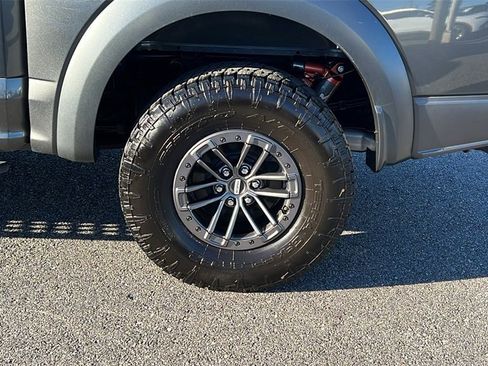 Used 2019 Ford F150 Raptor w/ Equipment Group 802A Luxury image 9