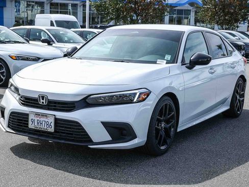 Used 2024 Honda Civic Sport image 3