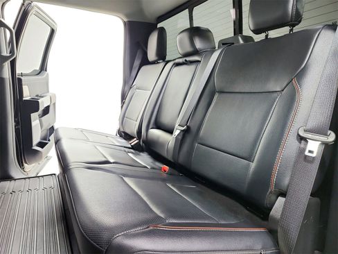 Used 2024 Ford F250 Lariat w/ Chrome Package image 41