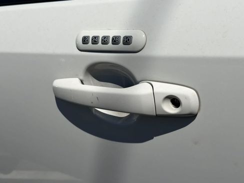 Used 2013 Ford Edge SEL FWD image 15