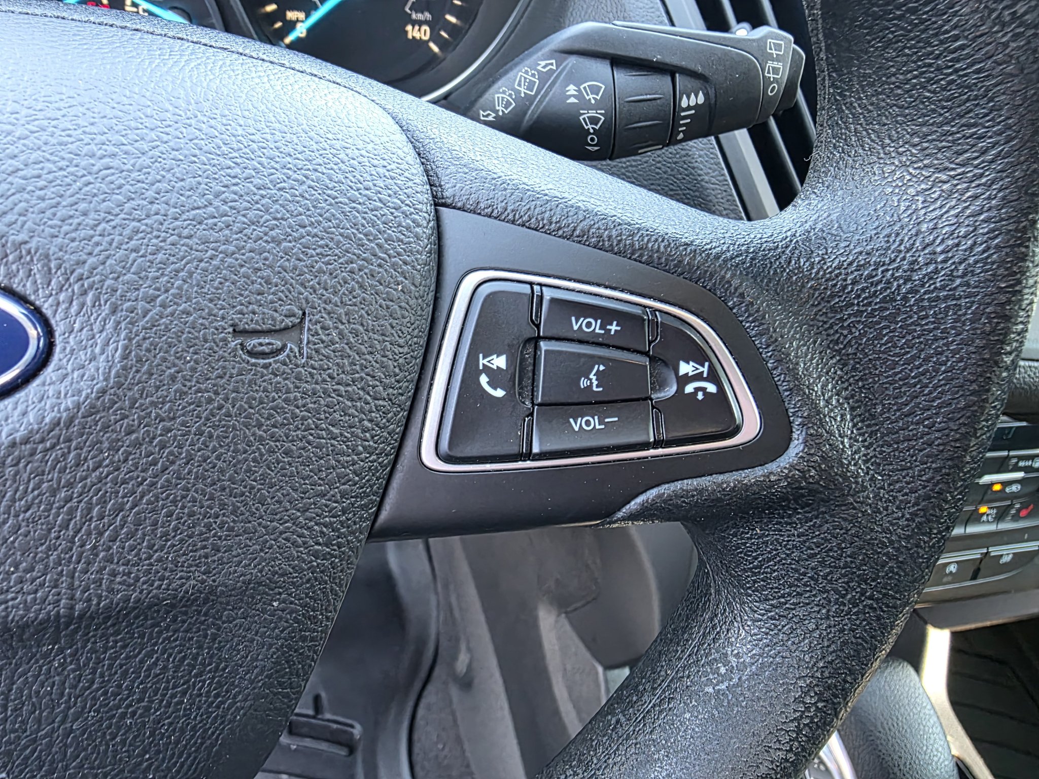 Used 2019 Ford Escape SE FWD image 21