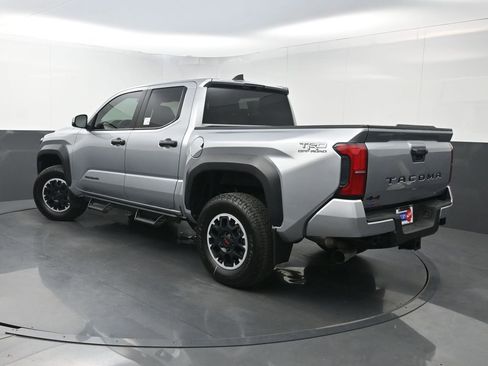 Used 2024 Toyota Tacoma TRD Off-Road AWD/4WD image 20