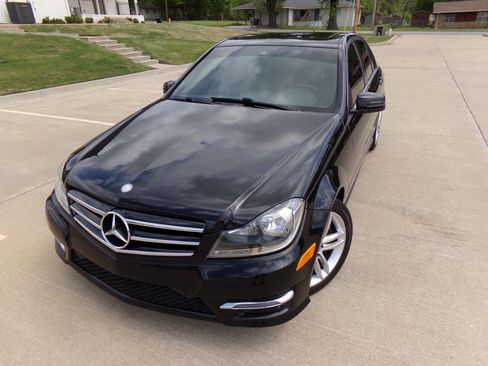 Used 2014 Mercedes-Benz C 300 4MATIC Sedan image 14