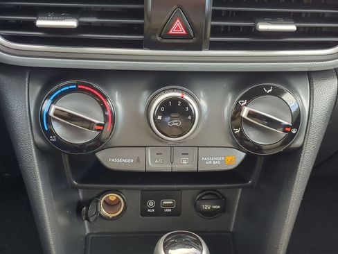 Used 2018 Hyundai Kona SEL image 25