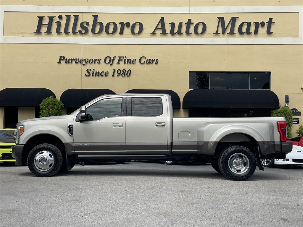 Used 2017 Ford F350 King Ranch w/ King Ranch Ultimate Package AWD/4WD image 3