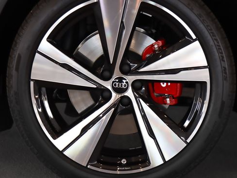 New 2026 Audi SQ5 Premium Plus image 5