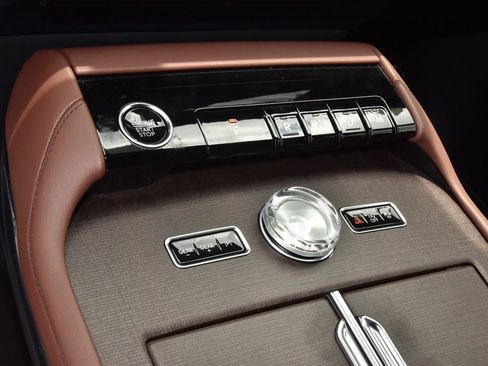 New 2026 Lincoln Navigator L Reserve AWD/4WD image 30