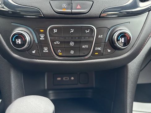 Used 2024 Chevrolet Equinox RS w/ LPO, Floor Liner Package image 19