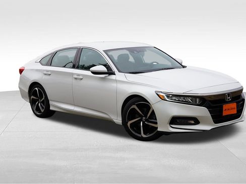Used 2018 Honda Accord Sport image 1