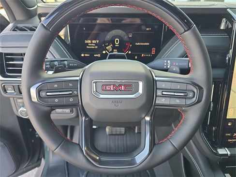 New 2026 GMC Yukon AT4 Ultimate w/ LPO, Floor Liner Package image 30