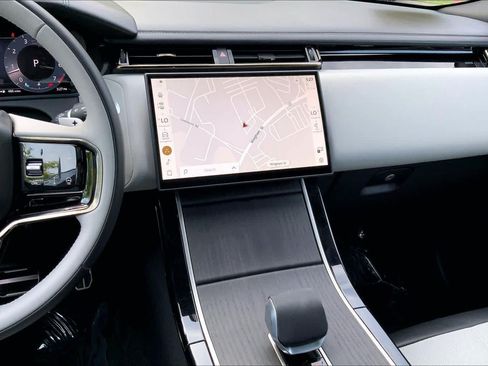 Used 2026 Land Rover Range Rover Velar Dynamic SE AWD/4WD image 7