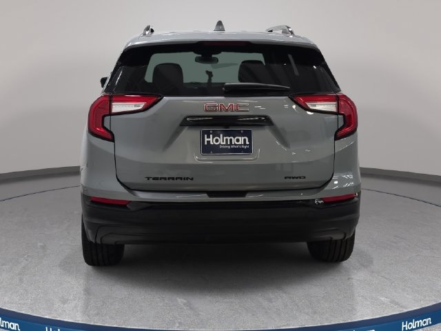 Used 2023 GMC Terrain SLE w/ Driver Convenience Package AWD/4WD image 7