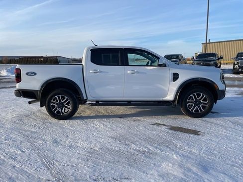 Used 2024 Ford Ranger Lariat w/ Trailer Tow Package image 16