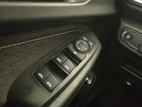 Certified 2023 Chevrolet TrailBlazer ACTIV w/ Sun and Liftgate Package image 32