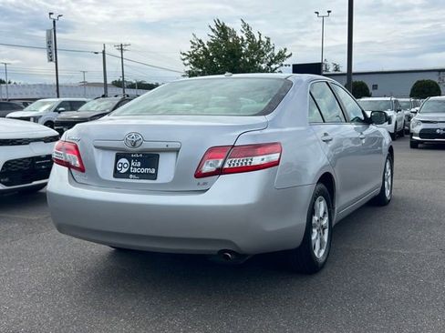 Used 2011 Toyota Camry LE w/ LE Extra-Value Pkg FWD image 9