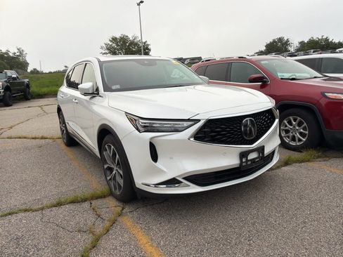 Used 2024 Acura MDX SH-AWD w/ Technology Package image 3