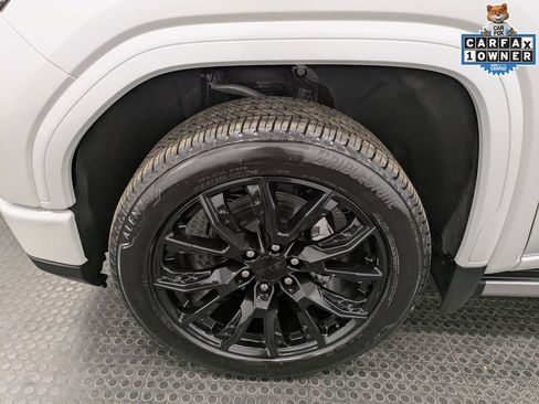 Used 2025 GMC Sierra 1500 Denali w/ Denali Reserve Package AWD/4WD image 7