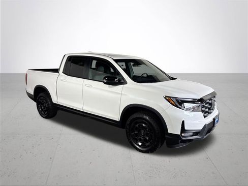 Certified 2026 Honda Ridgeline TrailSport image 3